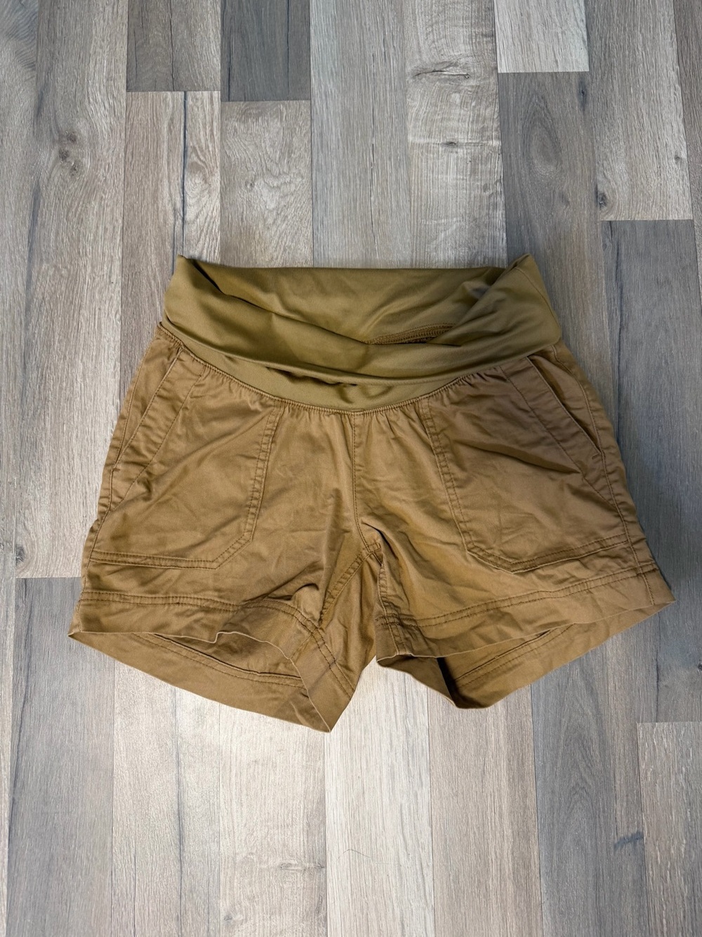 Women’s Maternity Fold-over Shorts - Old Navy
